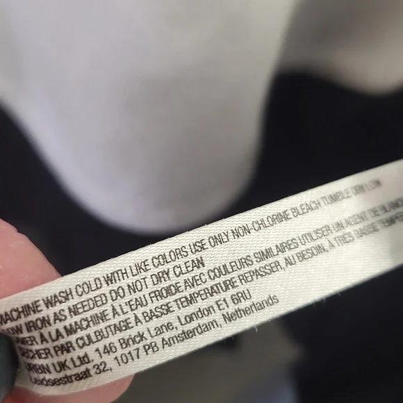 WILL BE GONE SOON) NNWOT) "Baseline Solid tee black/white - Picture 12 of 16